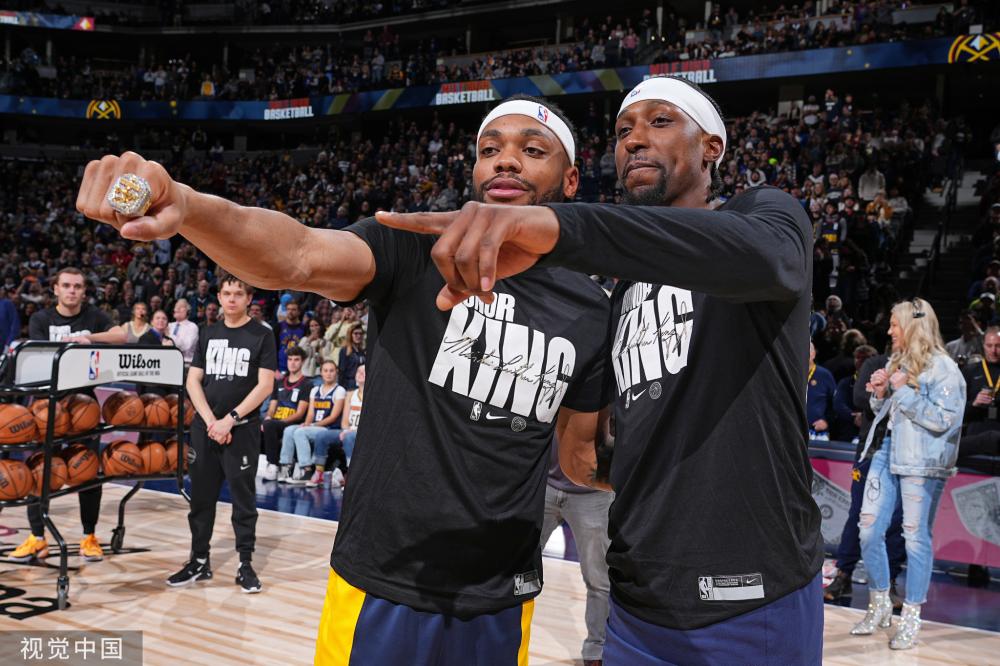 有28个篮 有28个篮