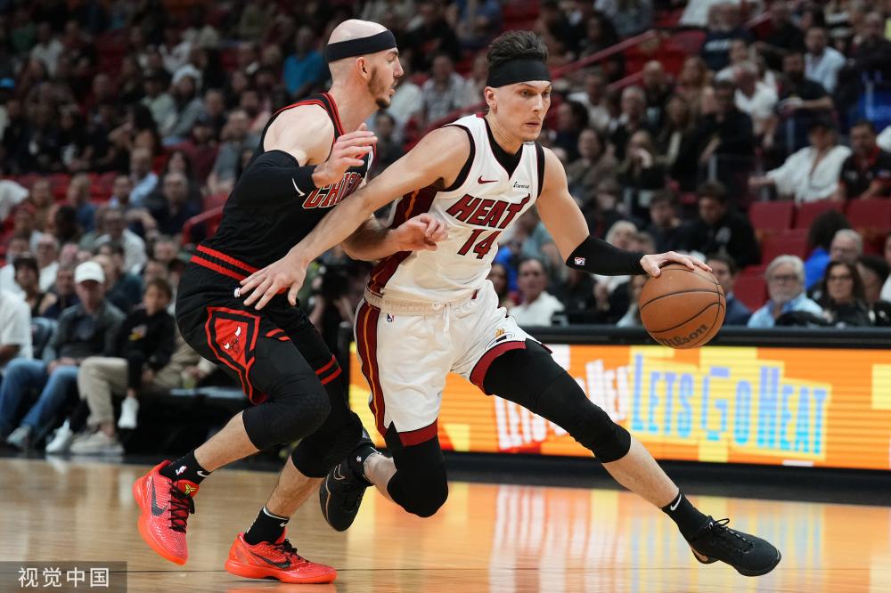 借助冥想和 借助冥想和